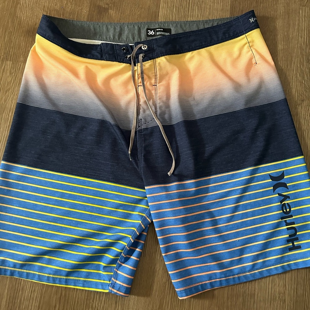 Hurley Men's Gradient Stripe Swim Shorts